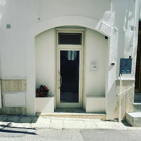 Deboras Casa Blanca