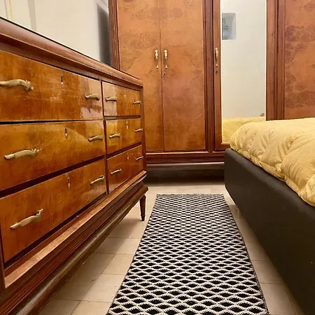 Deboras Casa Blanca *